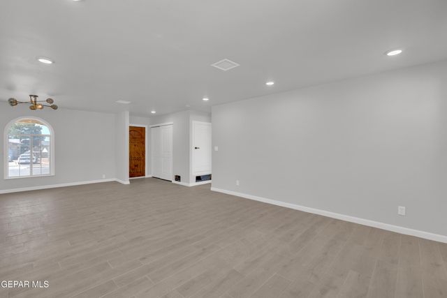 326 Bright Water Lane, El Paso, TX 79912