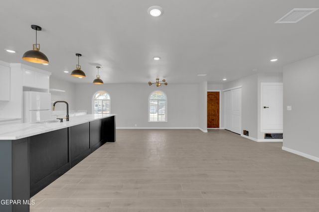 326 Bright Water Lane, El Paso, TX 79912