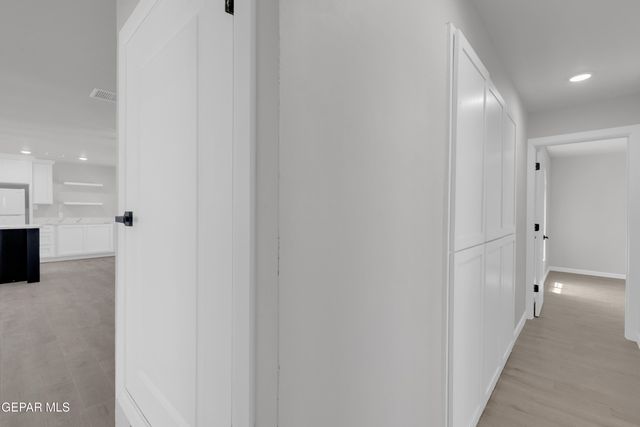 326 Bright Water Lane, El Paso, TX 79912