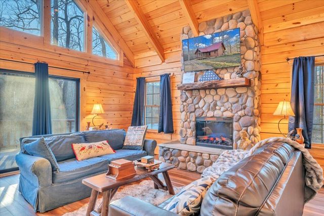 S 252 River RD, Covington, VA 24426