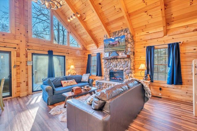 S 252 River RD, Covington, VA 24426