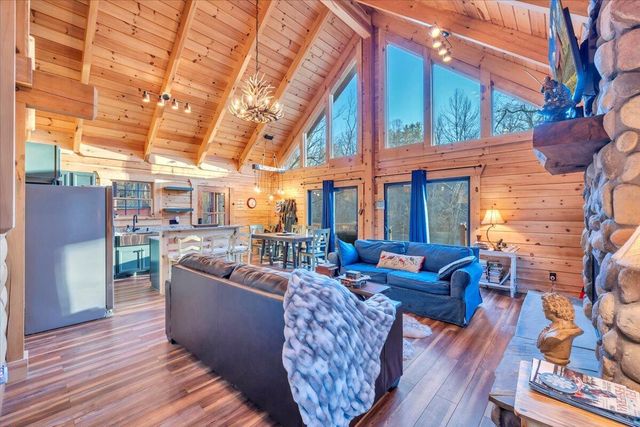 S 252 River RD, Covington, VA 24426