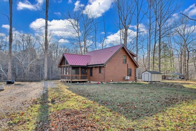S 252 River RD, Covington, VA 24426