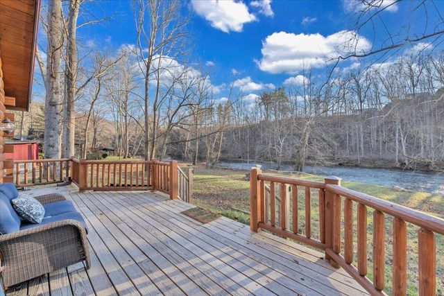 S 252 River RD, Covington, VA 24426