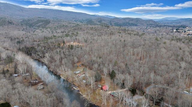 S 252 River RD, Covington, VA 24426