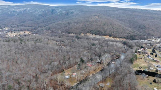 S 252 River RD, Covington, VA 24426