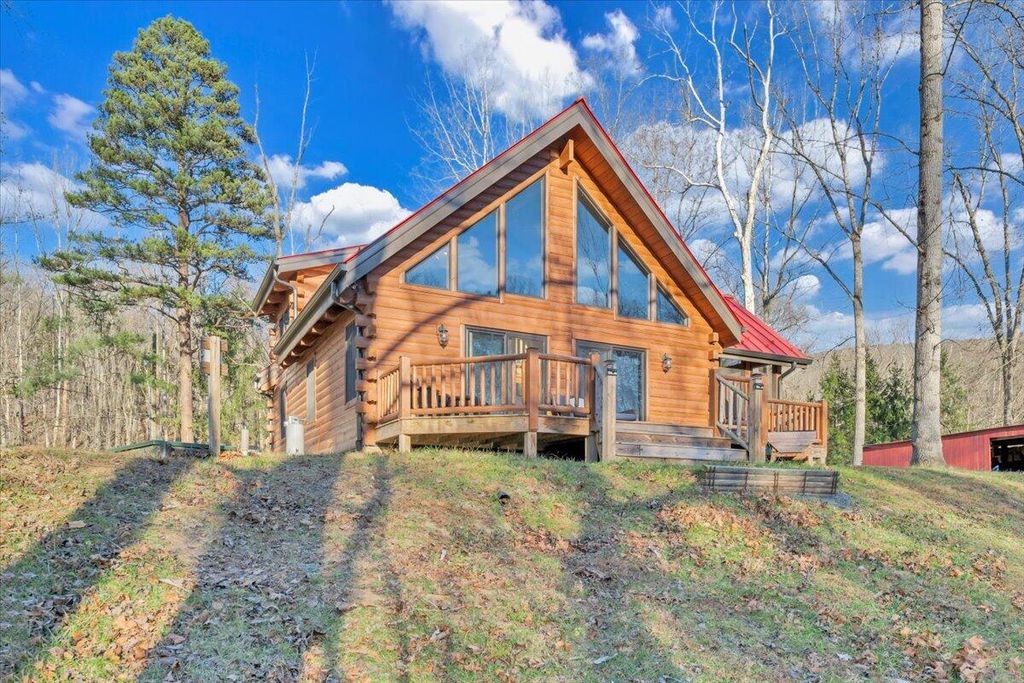 S 252 River RD, Covington, VA 24426