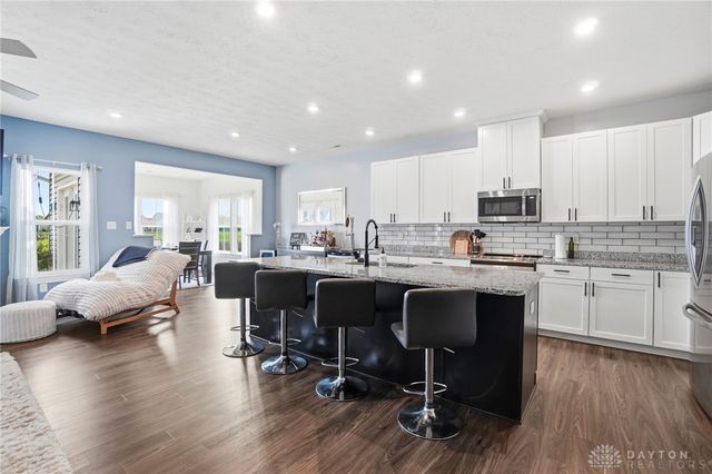 2200 W Schmidt Drive, Beavercreek Twp, OH 45434