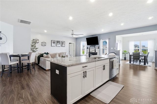 2200 W Schmidt Drive, Beavercreek Twp, OH 45434