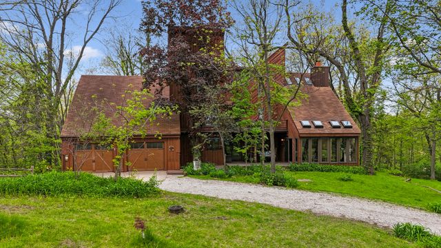 644 Schroeder Road, Coal Valley, IL 61240