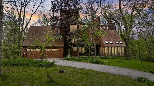644 Schroeder Road, Coal Valley, IL 61240