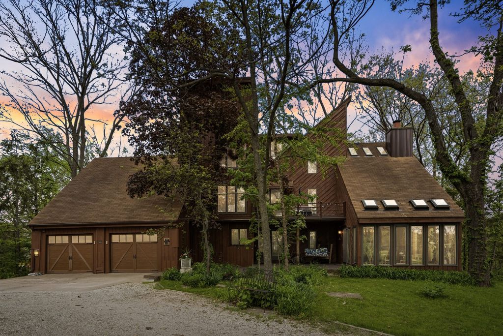 644 Schroeder Road, Coal Valley, IL 61240