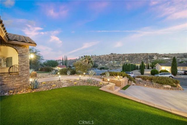 7695 Rockaway Avenue, Yucca Valley, CA 92284