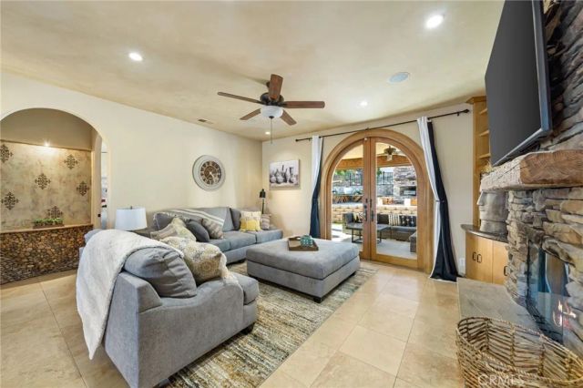 7695 Rockaway Avenue, Yucca Valley, CA 92284