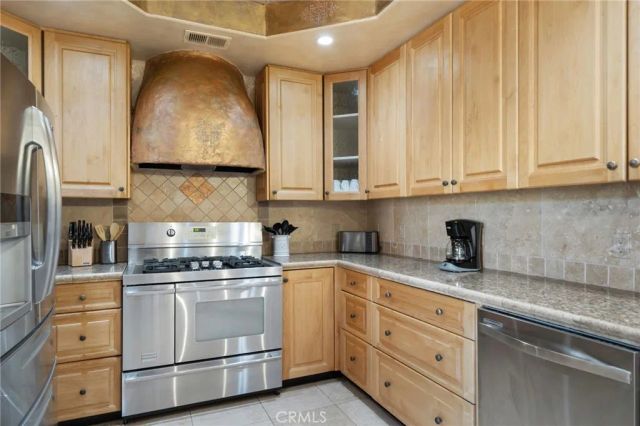 7695 Rockaway Avenue, Yucca Valley, CA 92284