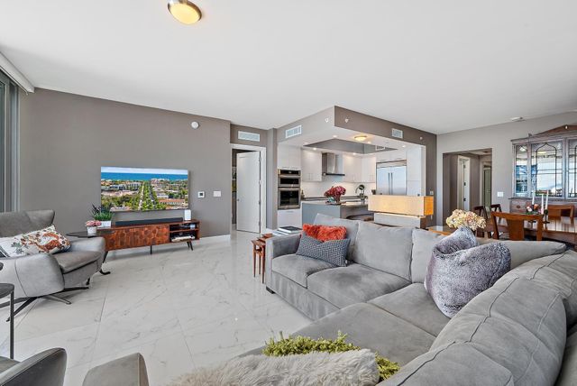 1 Water Club Way 1604, North Palm Beach, FL 33408
