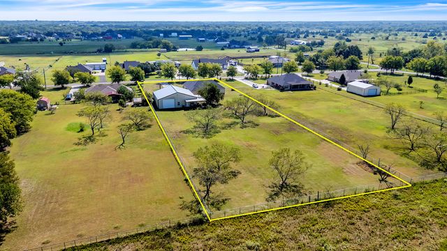3676 County Road 2208, Greenville, TX 75402
