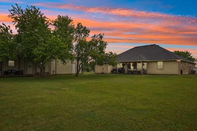 3676 County Road 2208, Greenville, TX 75402