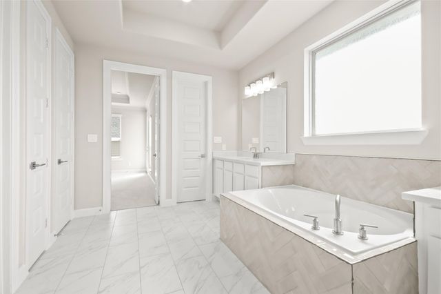 136 Peninsula Point Drive, Montgomery, TX 77356