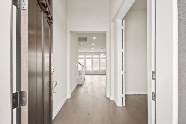 136 Peninsula Point Drive, Montgomery, TX 77356