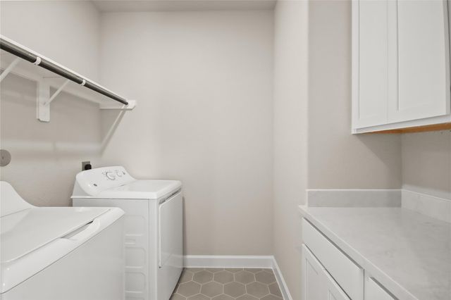 136 Peninsula Point Drive, Montgomery, TX 77356