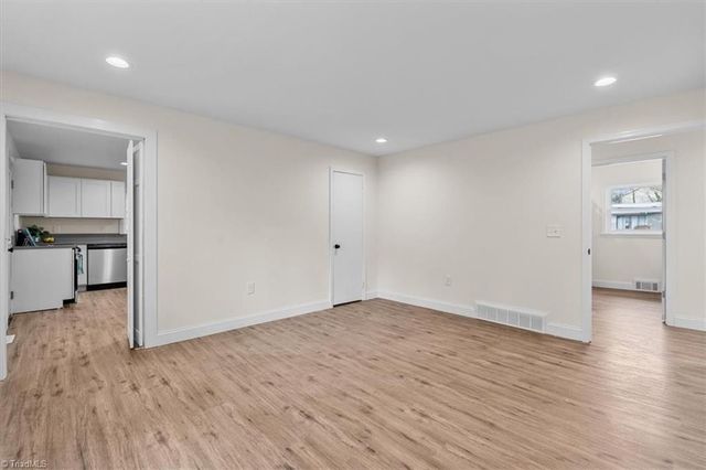 415 WOODSWAY Drive, Lexington, NC 27292