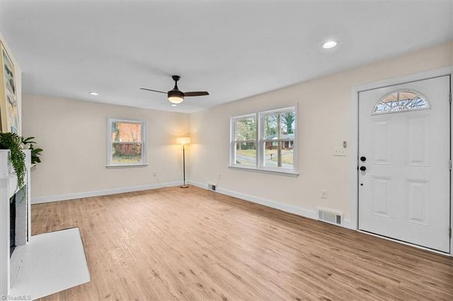 415 WOODSWAY Drive, Lexington, NC 27292