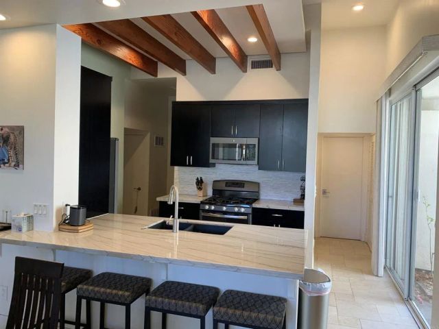 605 Bonair place, La Jolla, CA 92037