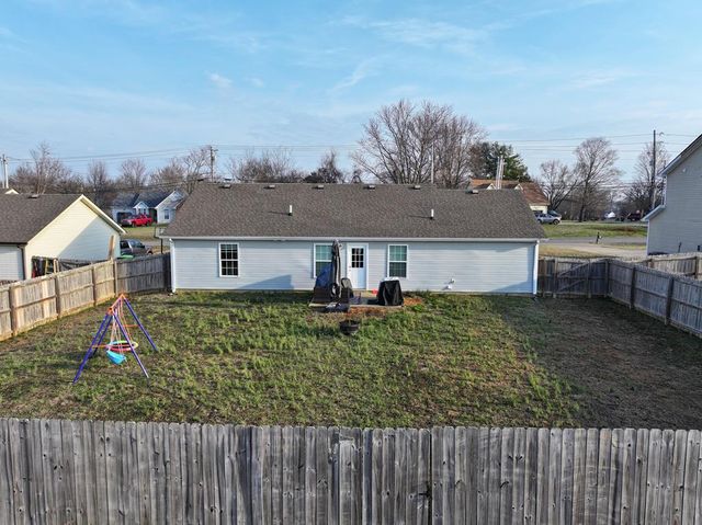 949 Hugh Hunter Rd., Oak Grove, KY 42262