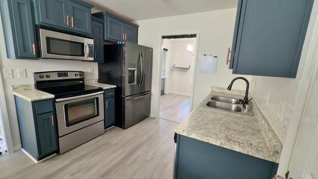 949 Hugh Hunter Rd., Oak Grove, KY 42262