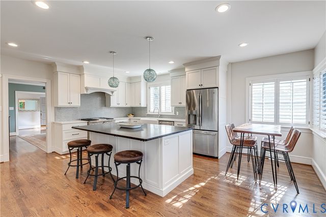326 Oak Ln, Richmond, VA 23226