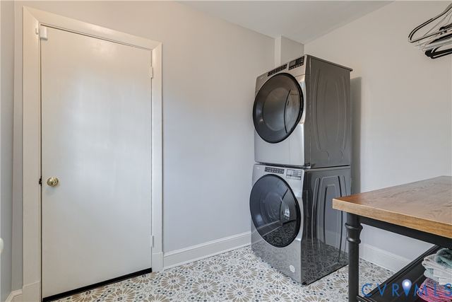326 Oak Ln, Richmond, VA 23226