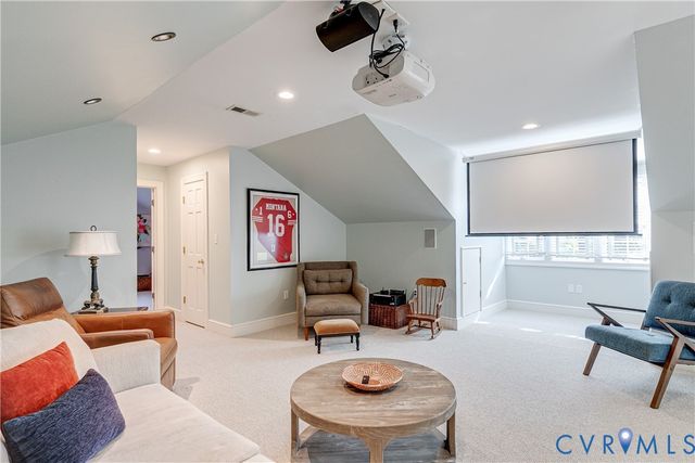 326 Oak Ln, Richmond, VA 23226