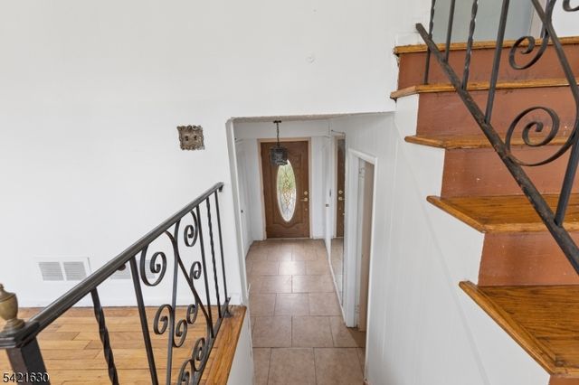 16 Hart Pl, Union Twp., NJ 07083