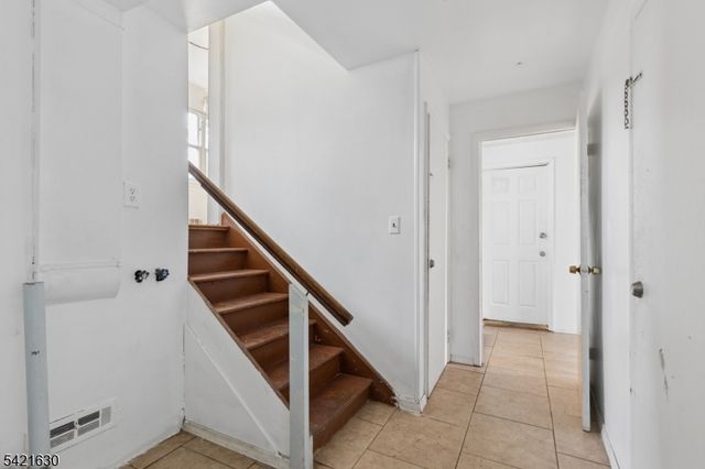 16 Hart Pl, Union Twp., NJ 07083