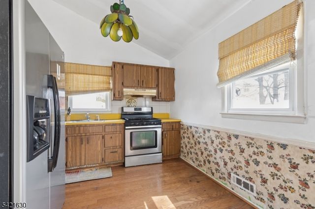 16 Hart Pl, Union Twp., NJ 07083