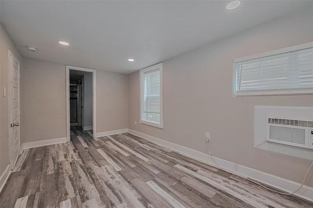 1511 Scharpe Street 4, Houston, TX 77023