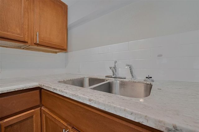 1511 Scharpe Street 4, Houston, TX 77023