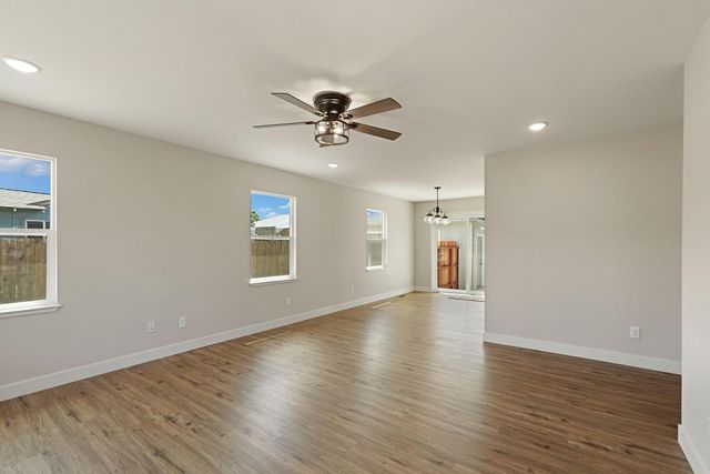 447 N Shasta Ave, Stockton, CA 95205