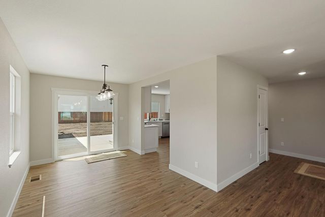 447 N Shasta Ave, Stockton, CA 95205