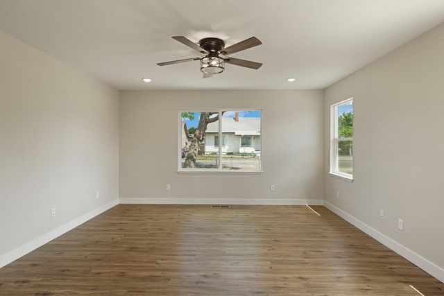 447 N Shasta Ave, Stockton, CA 95205