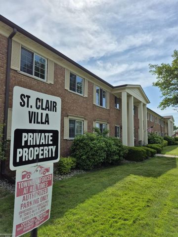 22870 E 9 Mile Road, Saint Clair Shores, MI 48080