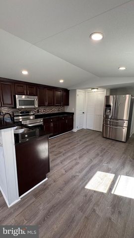 12 SUSAN ST, Stafford, VA 22556