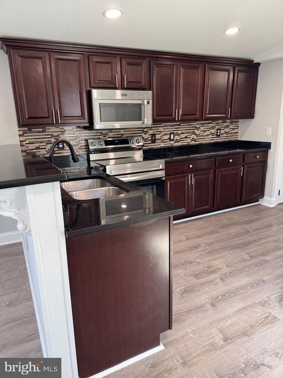 12 SUSAN ST, Stafford, VA 22556