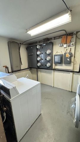 31 Arlington Rd 6, Woburn, MA 01801