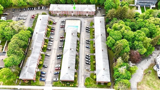 31 Arlington Rd 6, Woburn, MA 01801