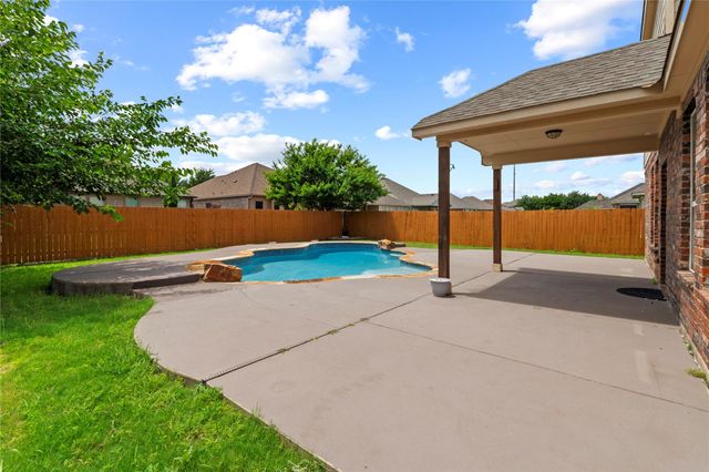 117 Emory Fields DR, Hutto, TX 78634