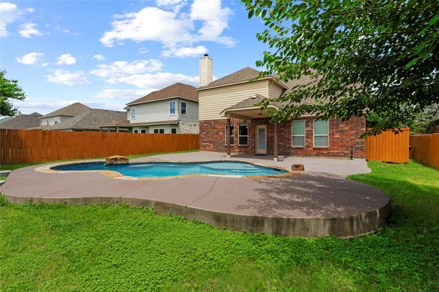 117 Emory Fields DR, Hutto, TX 78634