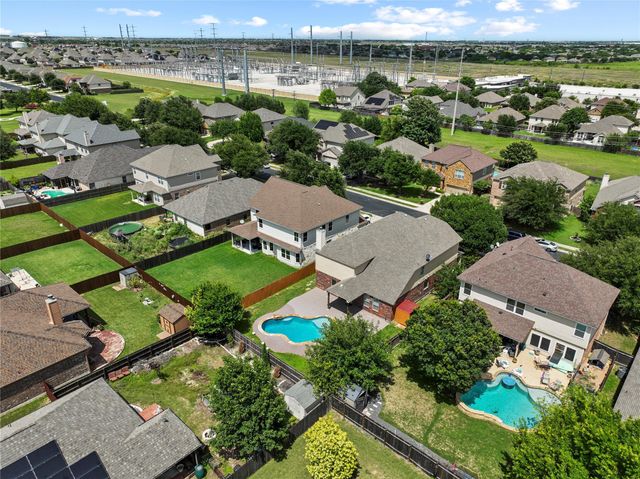 117 Emory Fields DR, Hutto, TX 78634