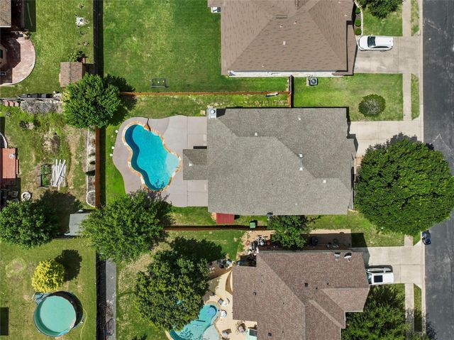 117 Emory Fields DR, Hutto, TX 78634